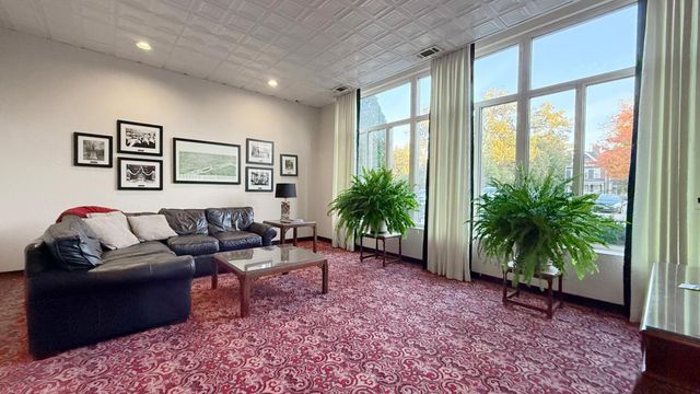 79 Western Avenue N 606, Saint Paul, MN 55102