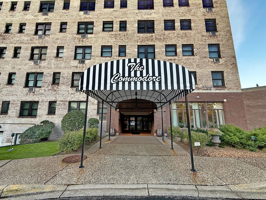 79 Western Avenue N 606, Saint Paul, MN 55102