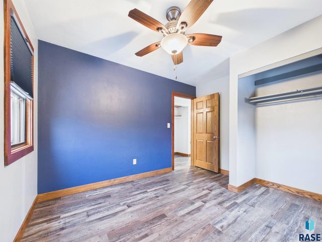 3200 E 17th St Street, Sioux Falls, SD 57103