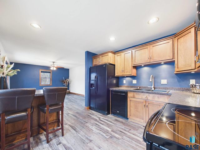 3200 E 17th St Street, Sioux Falls, SD 57103