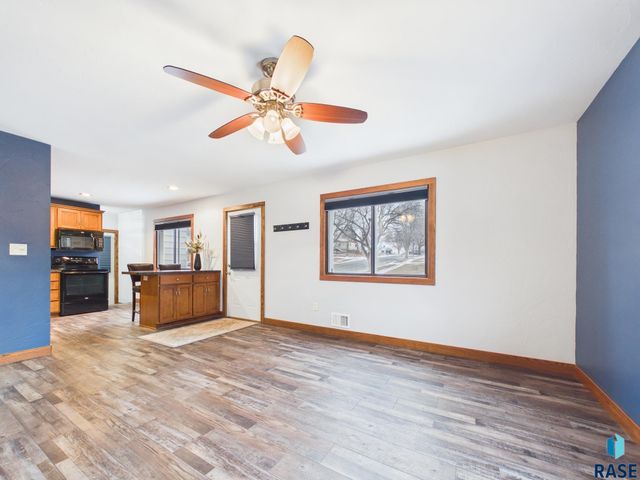 3200 E 17th St Street, Sioux Falls, SD 57103