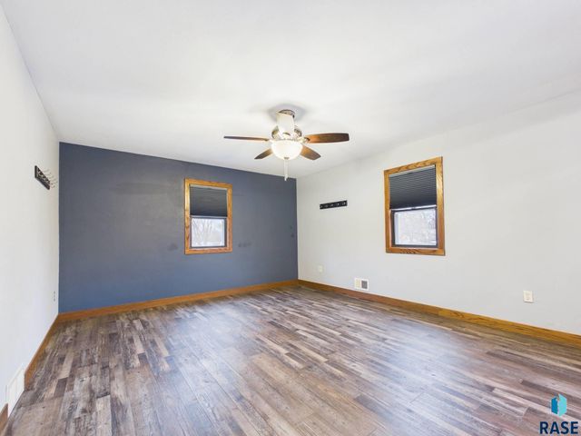 3200 E 17th St Street, Sioux Falls, SD 57103