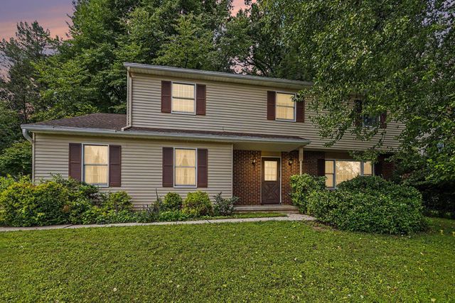 621 ENSMINGER DR, York, PA 17407