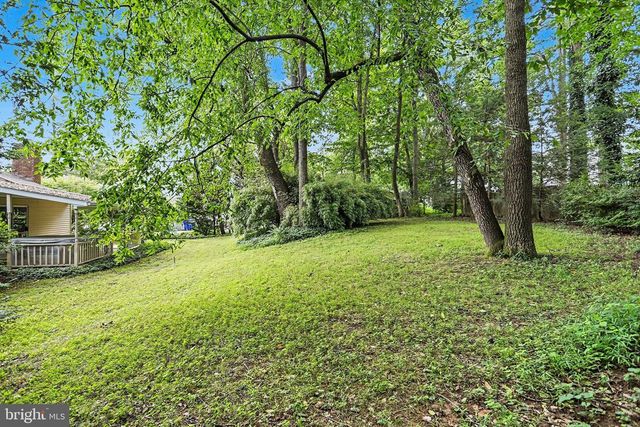 621 ENSMINGER DR, York, PA 17407