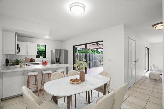 7690 Courtyard Run W, Boca Raton, FL 33433