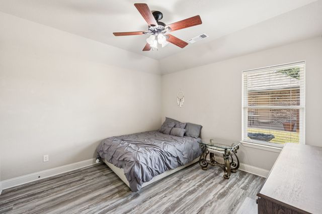 3000 Elkton Drive, Granbury, TX 76049