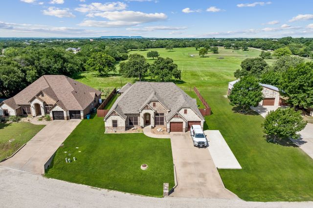 3000 Elkton Drive, Granbury, TX 76049