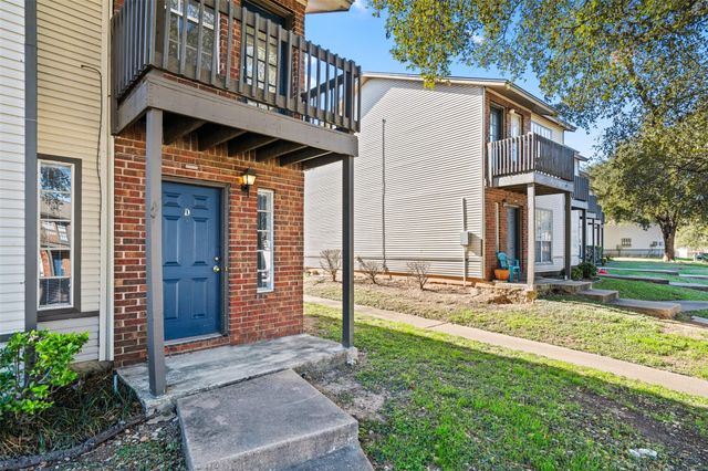 1841 River Crossing CIR C, Austin, TX 78741