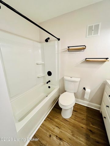 1935 Gardiner Ln APT F92, Louisville, KY 40205