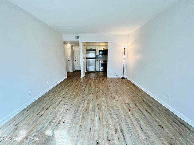 1935 Gardiner Ln APT F92, Louisville, KY 40205