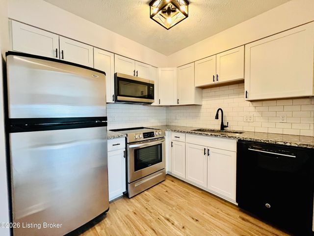 1935 Gardiner Ln APT F92, Louisville, KY 40205