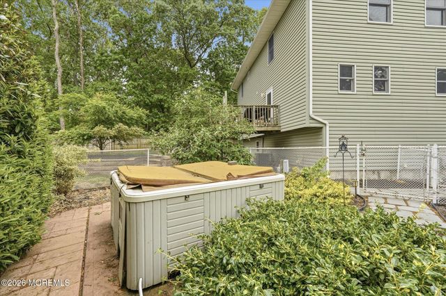 203 Thrush Court, Lanoka Harbor, NJ 08734