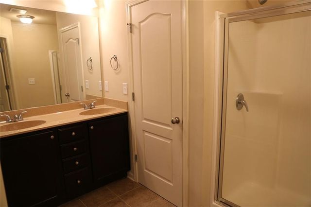 2654 Sardis Chase Ct 300, Buford, GA 30519