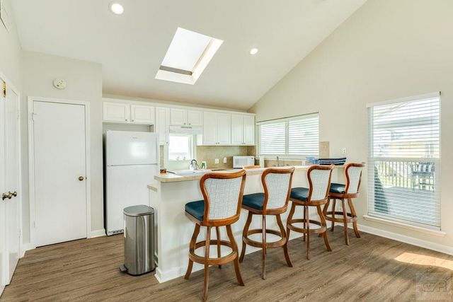 16906 Beachcomber Drive, Jamaica Beach, TX 77554