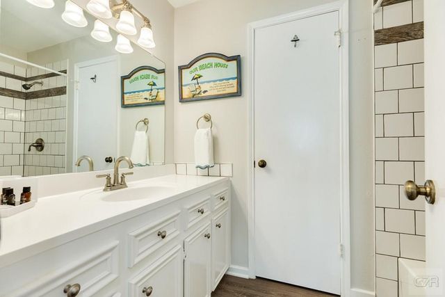 16906 Beachcomber Drive, Jamaica Beach, TX 77554