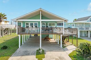 16906 Beachcomber Drive, Jamaica Beach, TX 77554