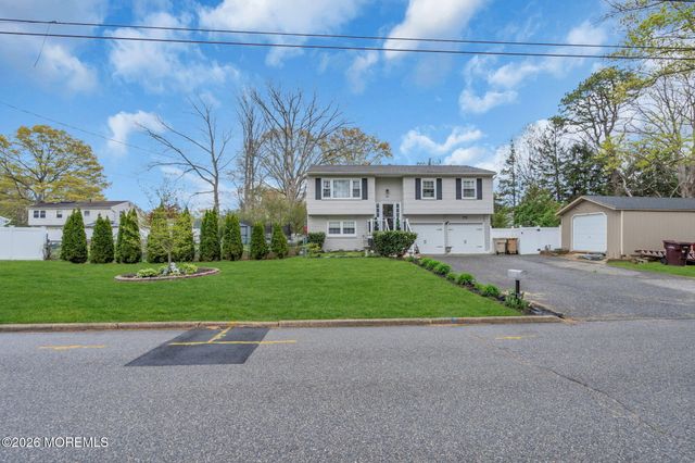 75 Bittern Lane, Bayville, NJ 08721