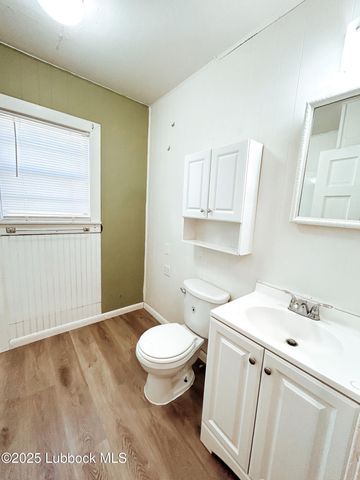 2406 32nd Street, Lubbock, TX 79411