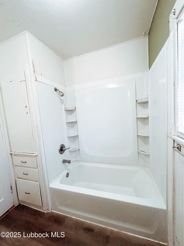 2406 32nd Street, Lubbock, TX 79411