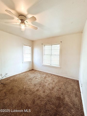 2406 32nd Street, Lubbock, TX 79411
