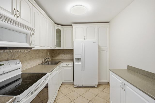 3731 N Country Club Dr 1421, Aventura, FL 33180