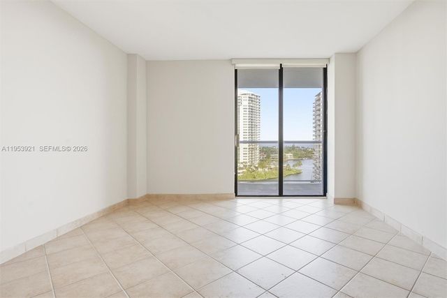 3731 N Country Club Dr 1421, Aventura, FL 33180