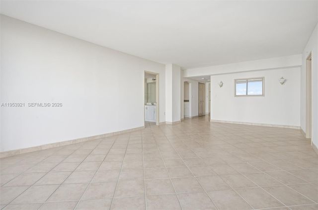 3731 N Country Club Dr 1421, Aventura, FL 33180