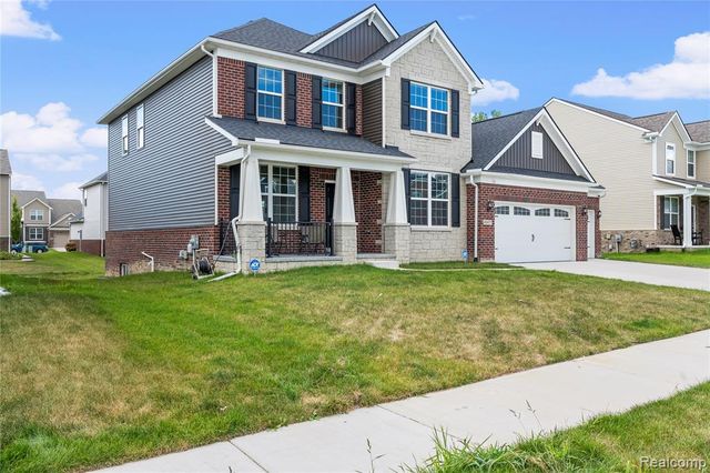 49477 Hummel Drive, Macomb, MI 48044