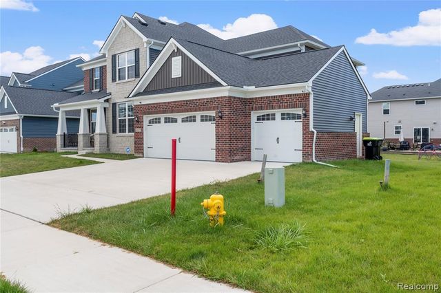 49477 Hummel Drive, Macomb, MI 48044