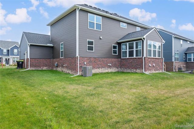 49477 Hummel Drive, Macomb, MI 48044