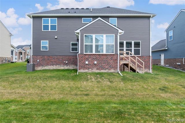 49477 Hummel Drive, Macomb, MI 48044