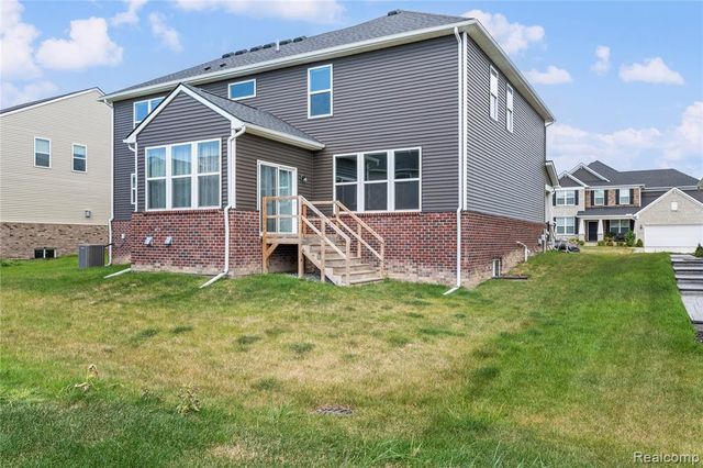 49477 Hummel Drive, Macomb, MI 48044