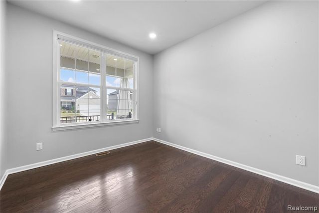 49477 Hummel Drive, Macomb, MI 48044