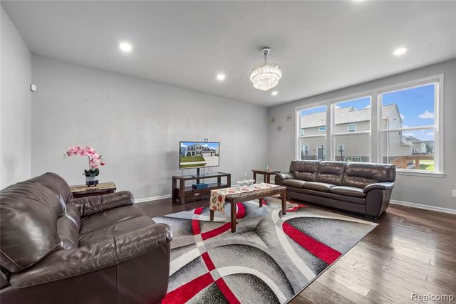 49477 Hummel Drive, Macomb, MI 48044