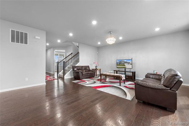 49477 Hummel Drive, Macomb, MI 48044