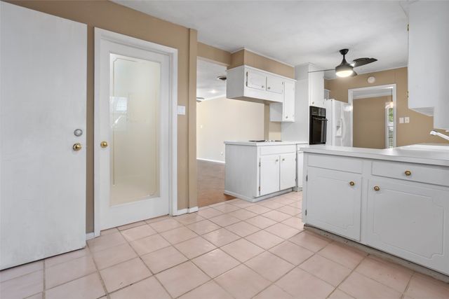 6948 Valhalla Road, Fort Worth, TX 76116