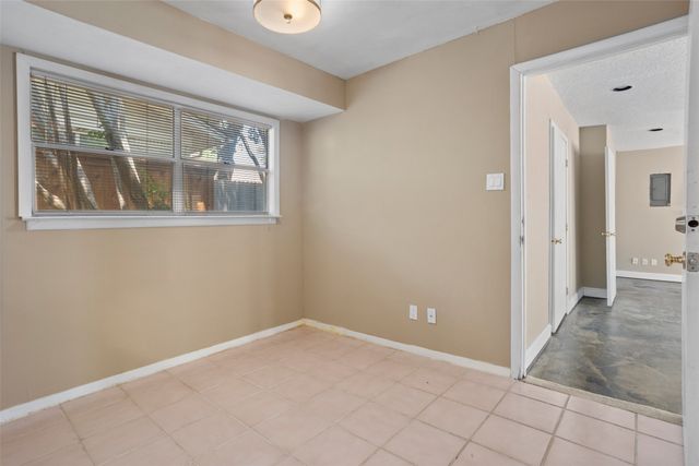 6948 Valhalla Road, Fort Worth, TX 76116