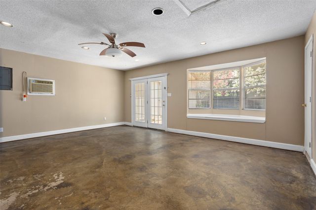 6948 Valhalla Road, Fort Worth, TX 76116