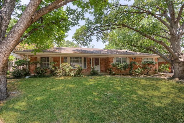 6948 Valhalla Road, Fort Worth, TX 76116