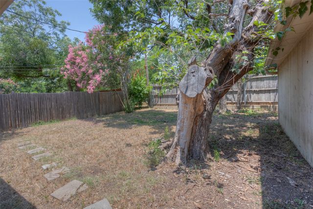 6948 Valhalla Road, Fort Worth, TX 76116