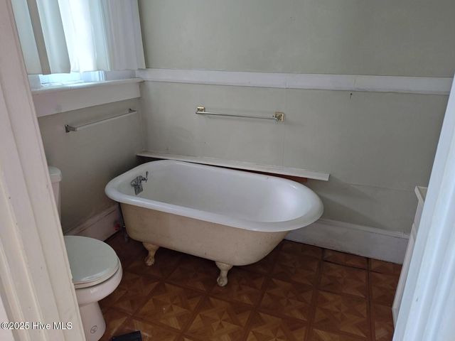 108 Church Street W, Ahoskie, NC 27910