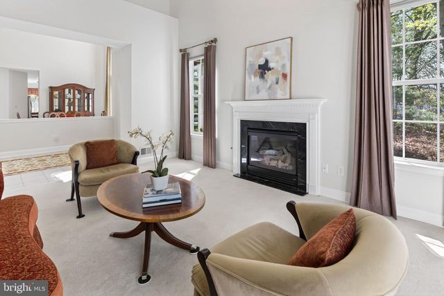 1 WARWICK RD, Princeton Junction, NJ 08550