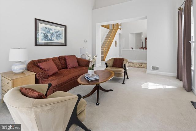 1 WARWICK RD, Princeton Junction, NJ 08550
