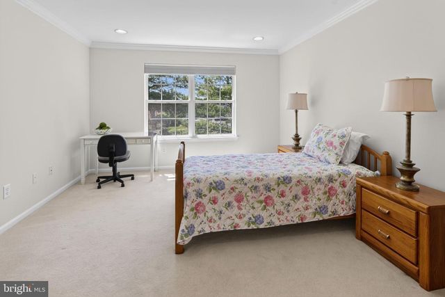 1 WARWICK RD, Princeton Junction, NJ 08550
