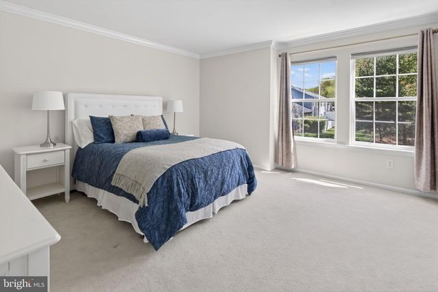 1 WARWICK RD, Princeton Junction, NJ 08550
