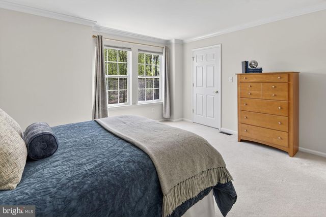 1 WARWICK RD, Princeton Junction, NJ 08550