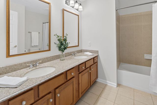 1 WARWICK RD, Princeton Junction, NJ 08550
