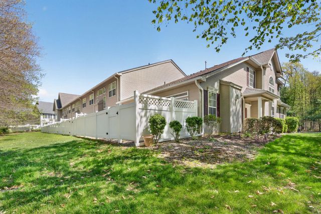 1 WARWICK RD, Princeton Junction, NJ 08550