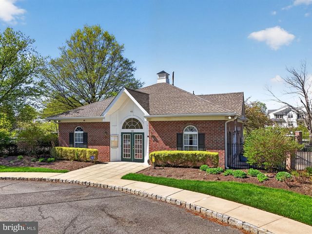 1 WARWICK RD, Princeton Junction, NJ 08550