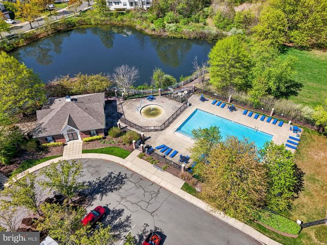 1 WARWICK RD, Princeton Junction, NJ 08550